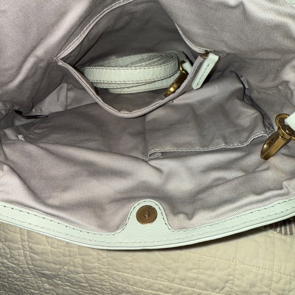 Fossil Women's Mint Green Leather Bag. (BT 1) - Picture 9 of 16